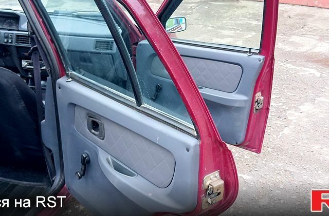 Красный ЗАЗ Славута, объемом двигателя 1.2 л и пробегом 130 тыс. км за 1450 $, фото 9 на Automoto.ua