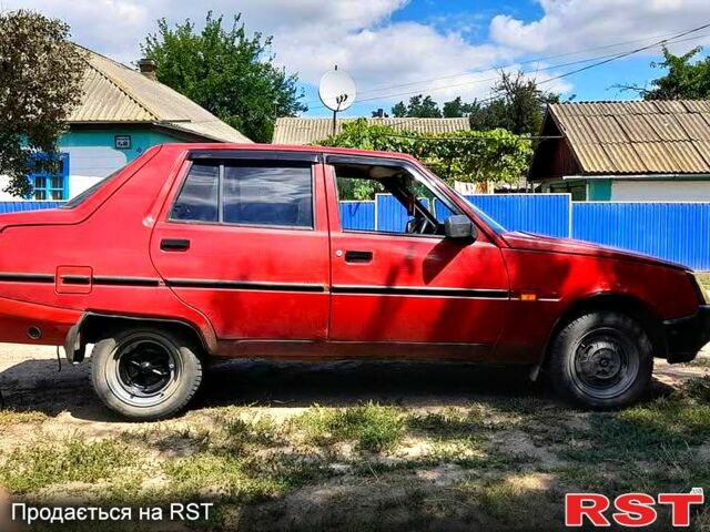 Красный ЗАЗ Славута, объемом двигателя 1.2 л и пробегом 0 тыс. км за 340 $, фото 3 на Automoto.ua