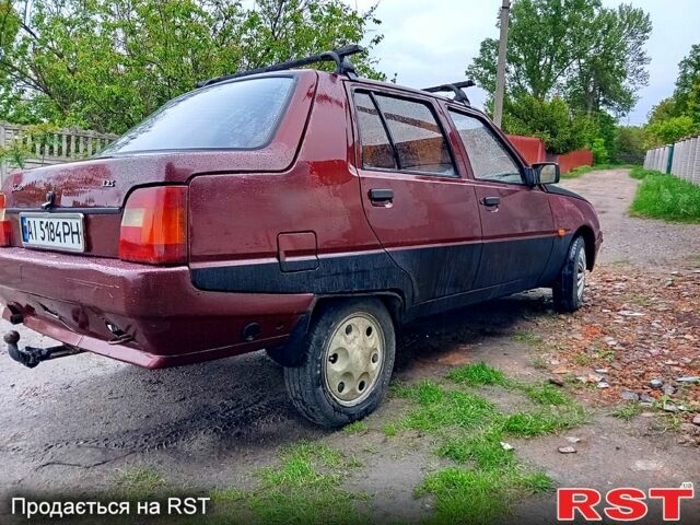 Червоний ЗАЗ Славута, об'ємом двигуна 1.2 л та пробігом 180 тис. км за 800 $, фото 5 на Automoto.ua