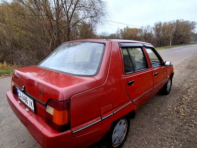 Красный ЗАЗ Славута, объемом двигателя 1.2 л и пробегом 65 тыс. км за 1050 $, фото 1 на Automoto.ua