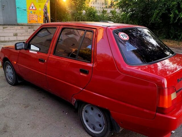 Красный ЗАЗ Славута, объемом двигателя 1.2 л и пробегом 104 тыс. км за 1000 $, фото 4 на Automoto.ua