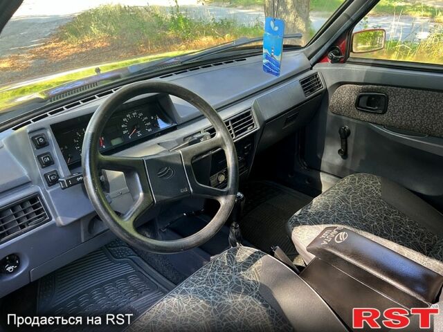 Красный ЗАЗ Славута, объемом двигателя 1.2 л и пробегом 140 тыс. км за 1650 $, фото 3 на Automoto.ua