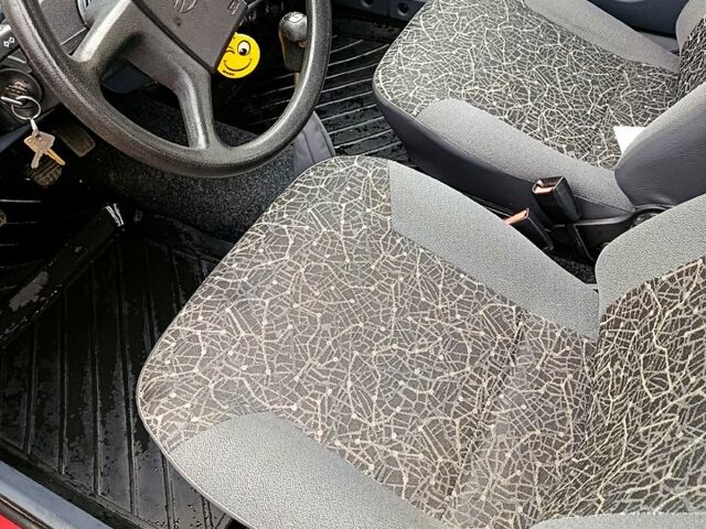 Красный ЗАЗ Славута, объемом двигателя 1.2 л и пробегом 38 тыс. км за 2250 $, фото 5 на Automoto.ua