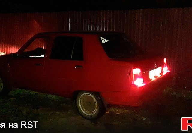 Красный ЗАЗ Славута, объемом двигателя 1.2 л и пробегом 0 тыс. км за 1000 $, фото 1 на Automoto.ua