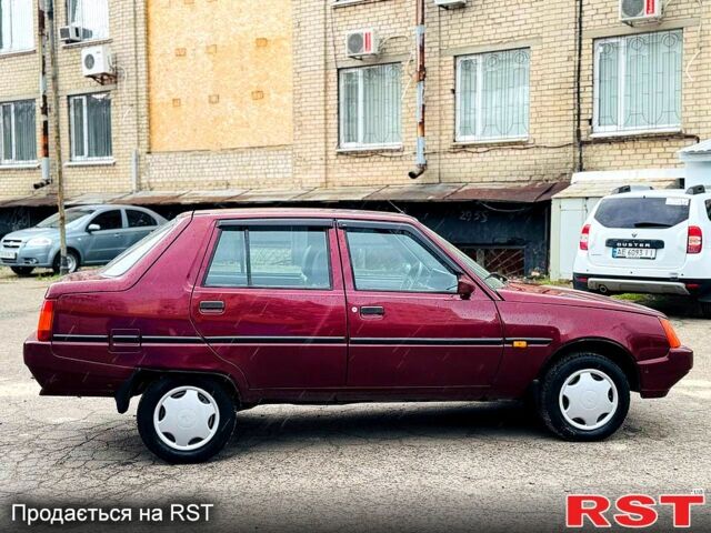 Красный ЗАЗ Славута, объемом двигателя 1.2 л и пробегом 39 тыс. км за 2150 $, фото 3 на Automoto.ua