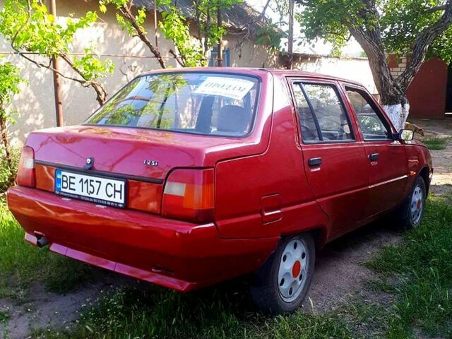 Червоний ЗАЗ Славута, об'ємом двигуна 1.2 л та пробігом 150 тис. км за 1000 $, фото 1 на Automoto.ua
