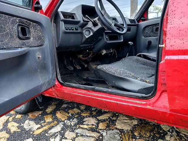 Красный ЗАЗ Славута, объемом двигателя 1.3 л и пробегом 160 тыс. км за 1350 $, фото 7 на Automoto.ua