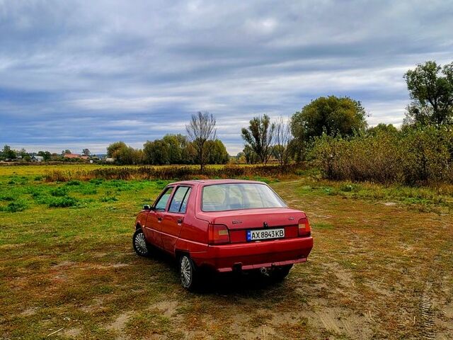 Красный ЗАЗ Славута, объемом двигателя 1.3 л и пробегом 160 тыс. км за 1350 $, фото 10 на Automoto.ua