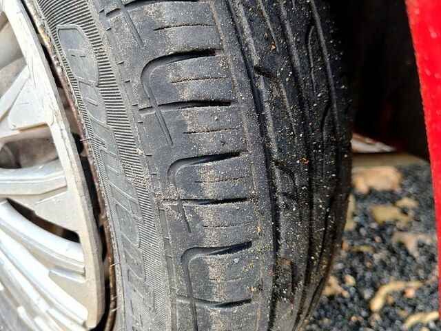 Красный ЗАЗ Славута, объемом двигателя 1.3 л и пробегом 160 тыс. км за 1350 $, фото 9 на Automoto.ua