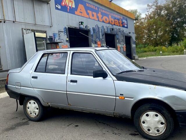 ЗАЗ Славута, объемом двигателя 1.1 л и пробегом 0 тыс. км за 599 $, фото 2 на Automoto.ua