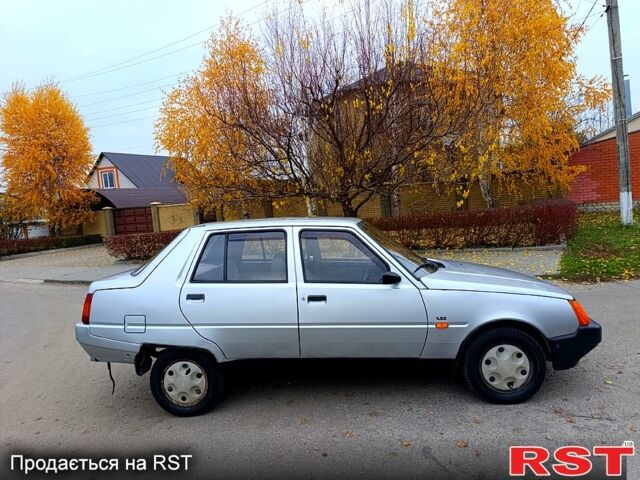 ЗАЗ Славута, объемом двигателя 1.2 л и пробегом 165 тыс. км за 950 $, фото 2 на Automoto.ua