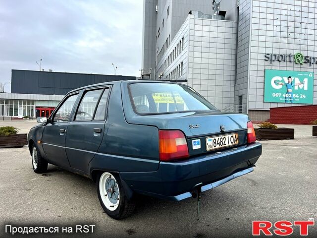 ЗАЗ Славута, объемом двигателя 1.2 л и пробегом 122 тыс. км за 1200 $, фото 3 на Automoto.ua