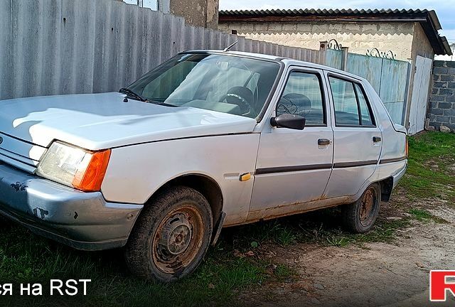 ЗАЗ Славута, объемом двигателя 12 л и пробегом 100 тыс. км за 699 $, фото 1 на Automoto.ua