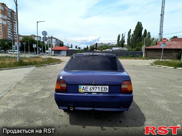 ЗАЗ Славута 2004 в Николаеве на Automoto.ua ЗАЗ Славута, объемом двигателя 1.2 л и пробегом 180 тыс. км за 850 $, фото 1 на Automoto.ua