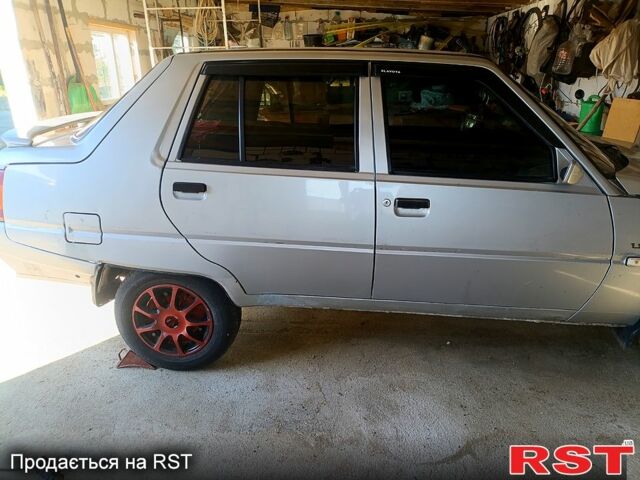 ЗАЗ Славута, объемом двигателя 1.3 л и пробегом 125 тыс. км за 1200 $, фото 1 на Automoto.ua