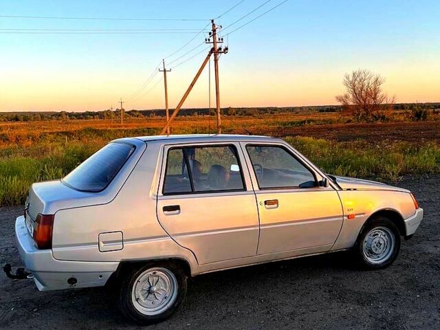 ЗАЗ Славута, объемом двигателя 1.2 л и пробегом 160 тыс. км за 800 $, фото 2 на Automoto.ua