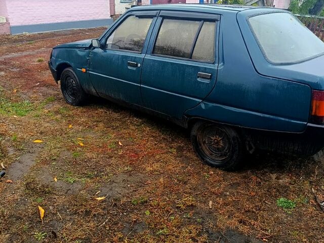 ЗАЗ Славута, объемом двигателя 1.2 л и пробегом 0 тыс. км за 600 $, фото 3 на Automoto.ua