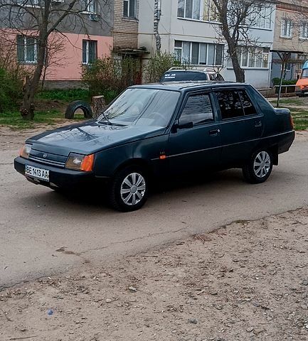 ЗАЗ Славута, объемом двигателя 12 л и пробегом 200 тыс. км за 999 $, фото 1 на Automoto.ua
