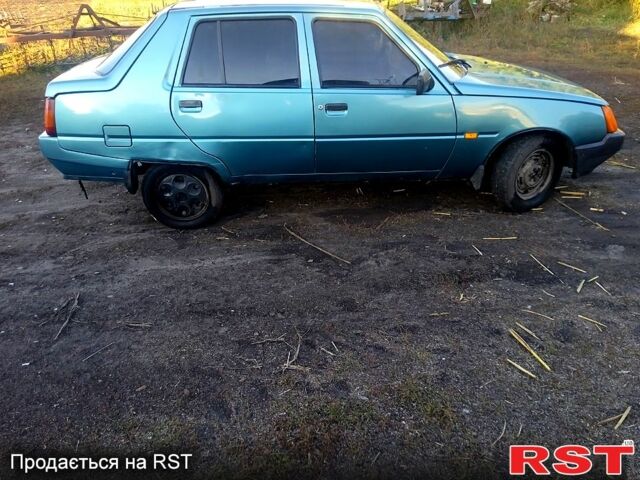 ЗАЗ Славута, объемом двигателя 1.2 л и пробегом 0 тыс. км за 1000 $, фото 2 на Automoto.ua