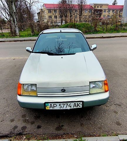 ЗАЗ Славута, объемом двигателя 1.2 л и пробегом 250 тыс. км за 850 $, фото 2 на Automoto.ua