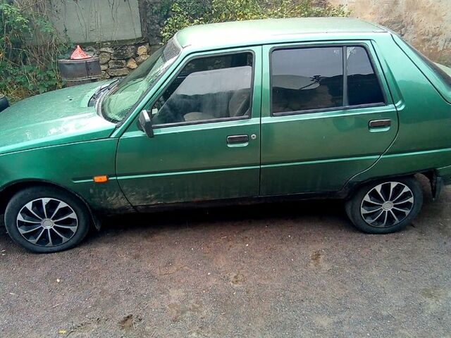 ЗАЗ Славута, объемом двигателя 1.2 л и пробегом 164 тыс. км за 1000 $, фото 2 на Automoto.ua