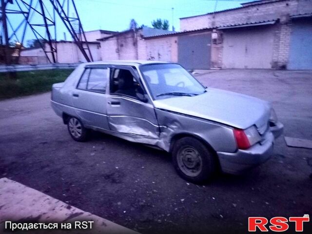 ЗАЗ Славута, объемом двигателя 1.2 л и пробегом 100 тыс. км за 410 $, фото 1 на Automoto.ua