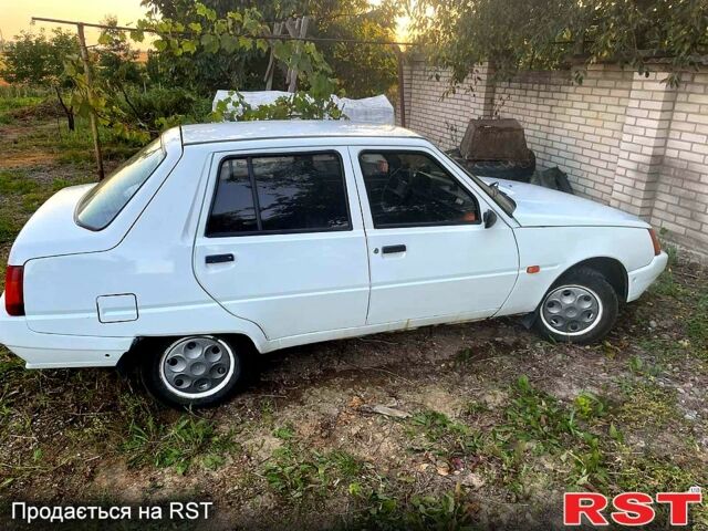 ЗАЗ Славута, объемом двигателя 1.3 л и пробегом 80 тыс. км за 1300 $, фото 1 на Automoto.ua
