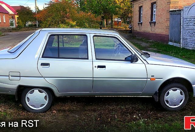 Серый ЗАЗ Славута, объемом двигателя 1.1 л и пробегом 60 тыс. км за 1200 $, фото 2 на Automoto.ua