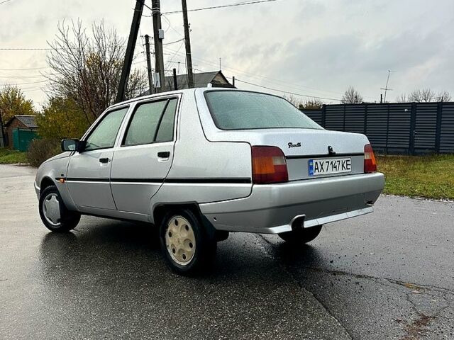 Серый ЗАЗ Славута, объемом двигателя 1.2 л и пробегом 68 тыс. км за 1400 $, фото 2 на Automoto.ua