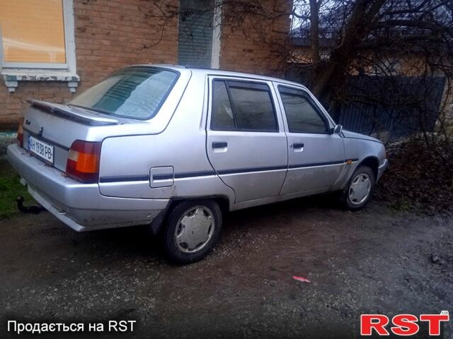 Серый ЗАЗ Славута, объемом двигателя 1.3 л и пробегом 110 тыс. км за 650 $, фото 1 на Automoto.ua