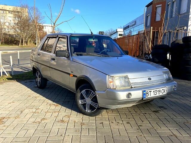 Серый ЗАЗ Славута, объемом двигателя 1.2 л и пробегом 131 тыс. км за 950 $, фото 2 на Automoto.ua