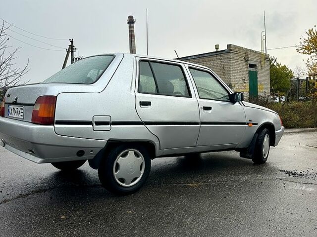 Серый ЗАЗ Славута, объемом двигателя 1.2 л и пробегом 68 тыс. км за 1400 $, фото 3 на Automoto.ua