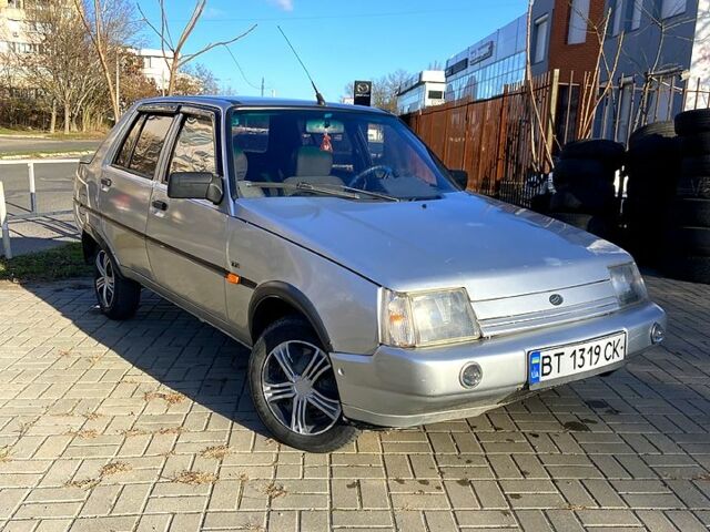 Серый ЗАЗ Славута, объемом двигателя 1.2 л и пробегом 131 тыс. км за 950 $, фото 5 на Automoto.ua