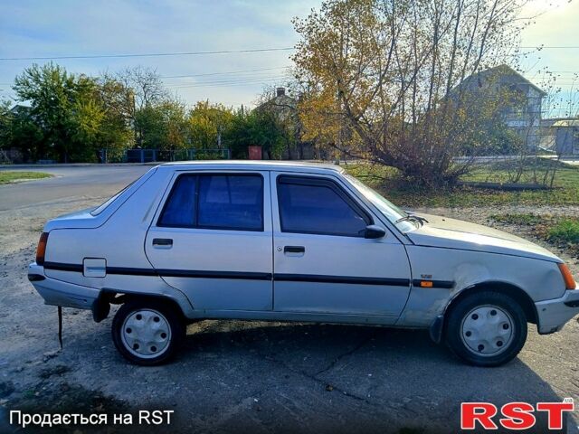 ЗАЗ Славута 2004 в Чернигове на Automoto.ua Серый ЗАЗ Славута, объемом двигателя 1.2 л и пробегом 109 тыс. км за 900 $, фото 6 на Automoto.ua