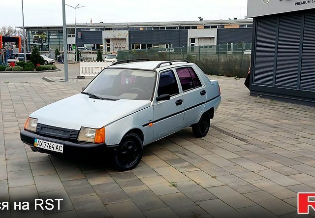 Серый ЗАЗ Славута, объемом двигателя 1.2 л и пробегом 84 тыс. км за 950 $, фото 4 на Automoto.ua