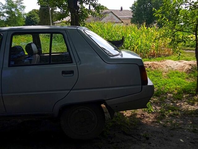 Серый ЗАЗ Славута, объемом двигателя 1.2 л и пробегом 0 тыс. км за 550 $, фото 2 на Automoto.ua