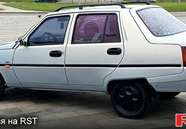 Серый ЗАЗ Славута, объемом двигателя 1.2 л и пробегом 84 тыс. км за 950 $, фото 2 на Automoto.ua