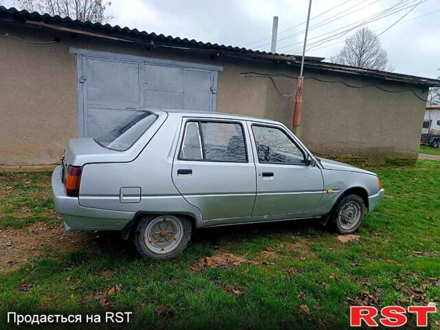 Серый ЗАЗ Славута, объемом двигателя 1.2 л и пробегом 87 тыс. км за 900 $, фото 5 на Automoto.ua