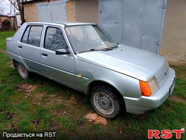 Серый ЗАЗ Славута, объемом двигателя 1.2 л и пробегом 87 тыс. км за 900 $, фото 2 на Automoto.ua