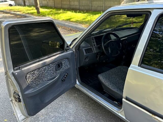 Серый ЗАЗ Славута, объемом двигателя 1.2 л и пробегом 136 тыс. км за 1299 $, фото 4 на Automoto.ua