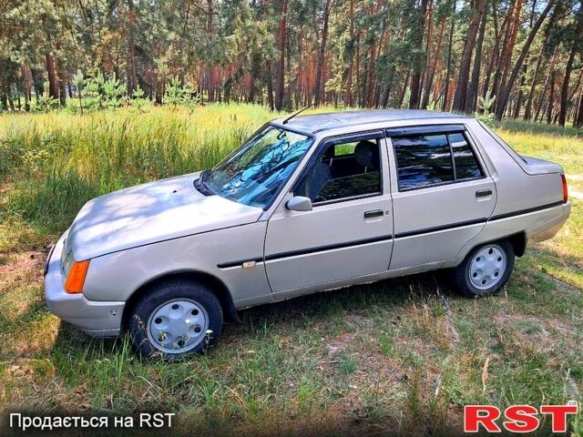 Серый ЗАЗ Славута, объемом двигателя 1.2 л и пробегом 122 тыс. км за 1350 $, фото 1 на Automoto.ua