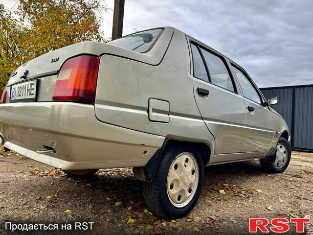 Серый ЗАЗ Славута, объемом двигателя 1.2 л и пробегом 90 тыс. км за 1399 $, фото 9 на Automoto.ua