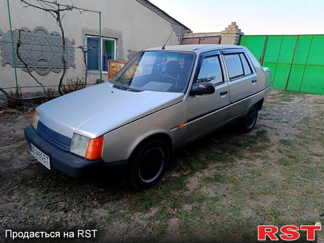 Серый ЗАЗ Славута, объемом двигателя 1.2 л и пробегом 105 тыс. км за 1100 $, фото 6 на Automoto.ua