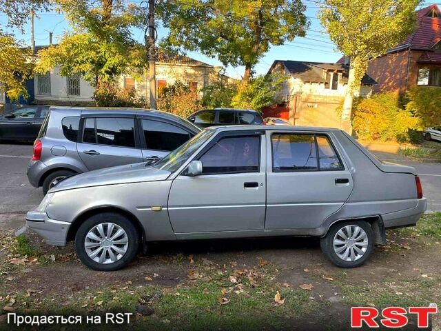 Серый ЗАЗ Славута, объемом двигателя 1.2 л и пробегом 150 тыс. км за 950 $, фото 3 на Automoto.ua