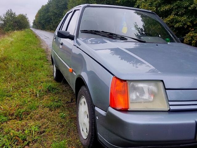 Серый ЗАЗ Славута, объемом двигателя 1.2 л и пробегом 75 тыс. км за 1200 $, фото 3 на Automoto.ua