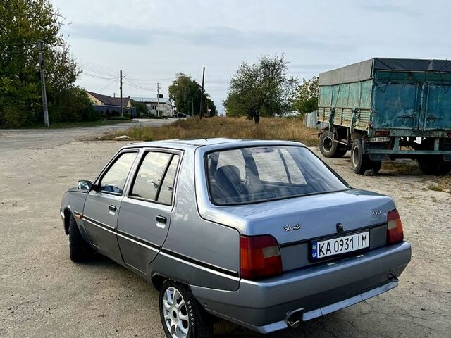 Серый ЗАЗ Славута, объемом двигателя 1.2 л и пробегом 170 тыс. км за 1100 $, фото 2 на Automoto.ua