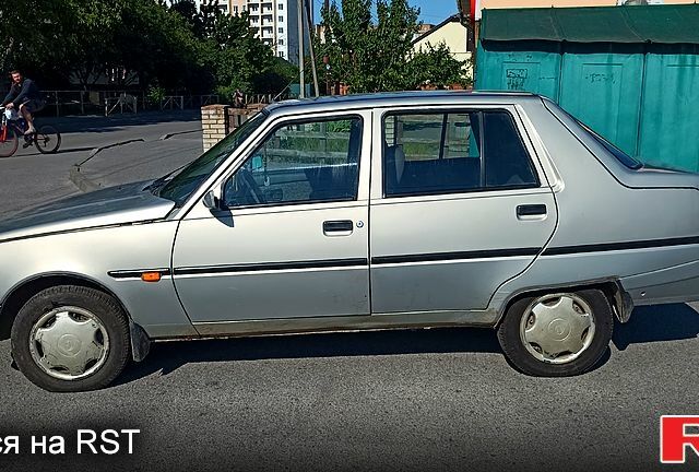 Серый ЗАЗ Славута, объемом двигателя 1.3 л и пробегом 89 тыс. км за 2030 $, фото 3 на Automoto.ua
