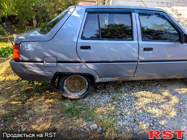 Сірий ЗАЗ Славута, об'ємом двигуна 1.3 л та пробігом 85 тис. км за 1650 $, фото 8 на Automoto.ua