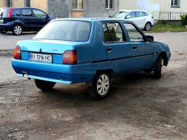 Синий ЗАЗ Славута, объемом двигателя 1.2 л и пробегом 200 тыс. км за 650 $, фото 1 на Automoto.ua