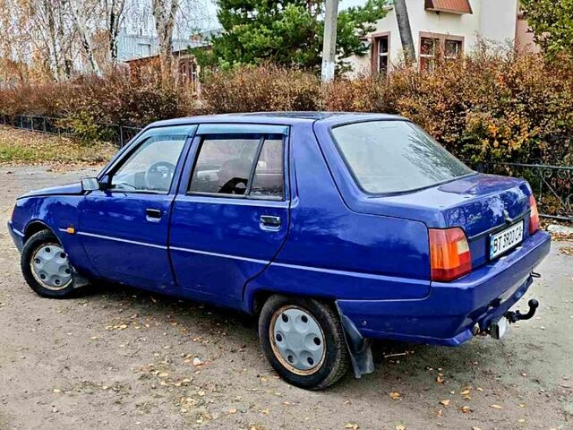 Синий ЗАЗ Славута, объемом двигателя 1.2 л и пробегом 160 тыс. км за 1050 $, фото 4 на Automoto.ua